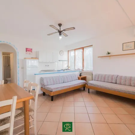 Baia Di Norsi Apartament *